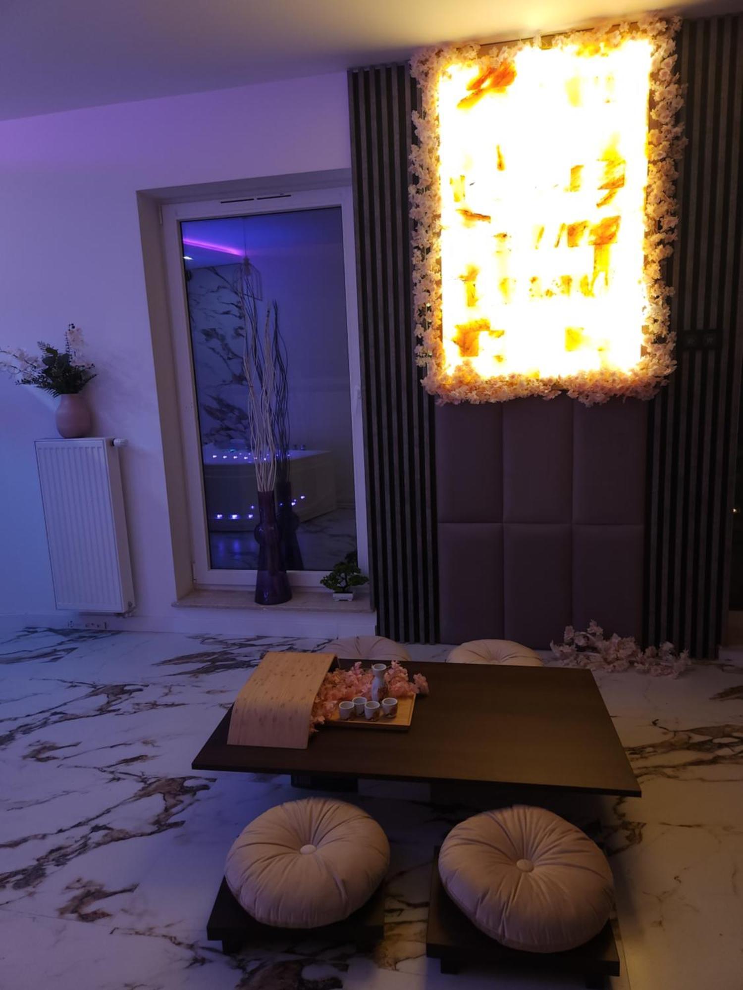 New In Gdansk! Red In The Heart Of - Bdsm - With A Luxury Jacuzzi And Access To A Sauna Leilighet *